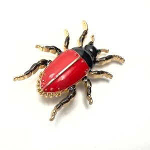 🐞 Scarlet Crawler: Bug Out Enamel Brooches — Excellent, Like-New Condition